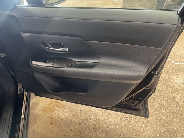 Certified 2025 Nissan Kicks SV w/ SV Premium Package image 33