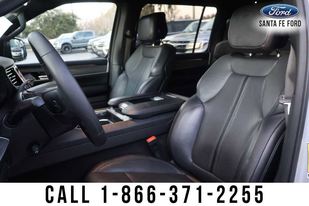 Used 2024 Jeep Wagoneer L Series II w/ Flexible Seating Group AWD/4WD image 10