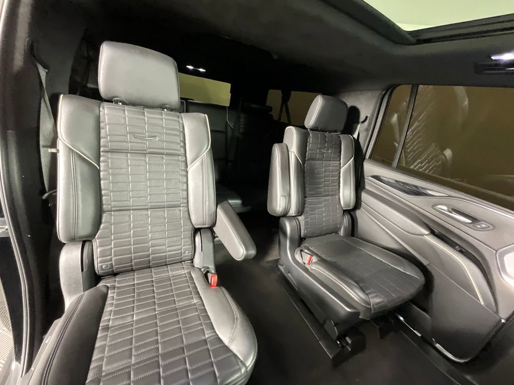 Used 2023 Cadillac Escalade ESV V AWD/4WD image 23