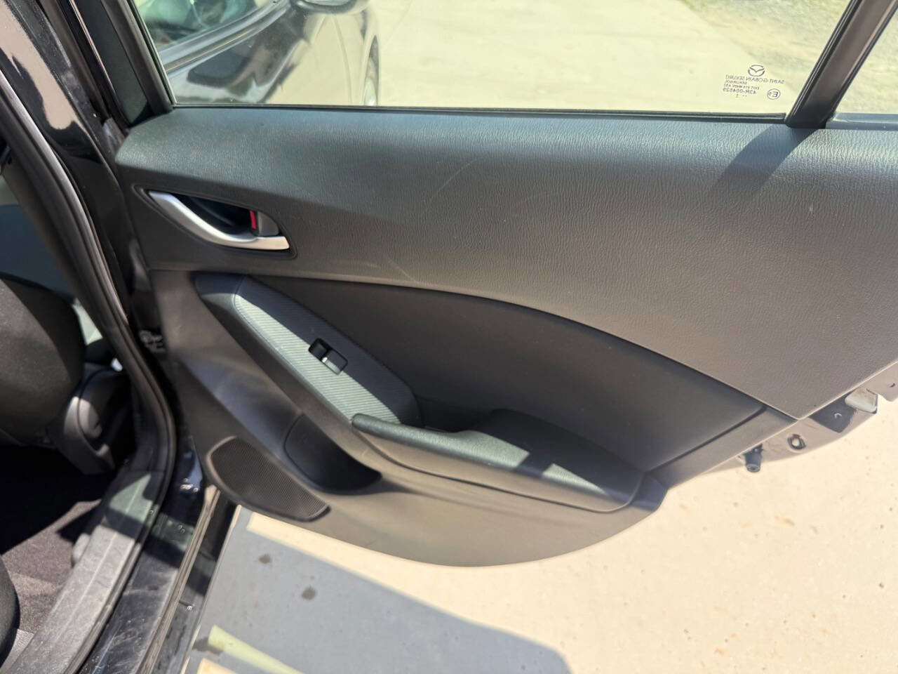 Used 2015 MAZDA MAZDA3 i Sport FWD image 26