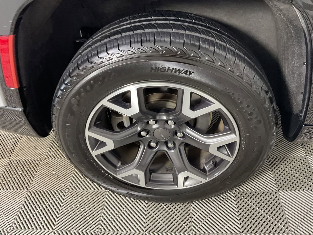 Used 2024 Jeep Wagoneer Series III w/ Flexible Seating Group image 10