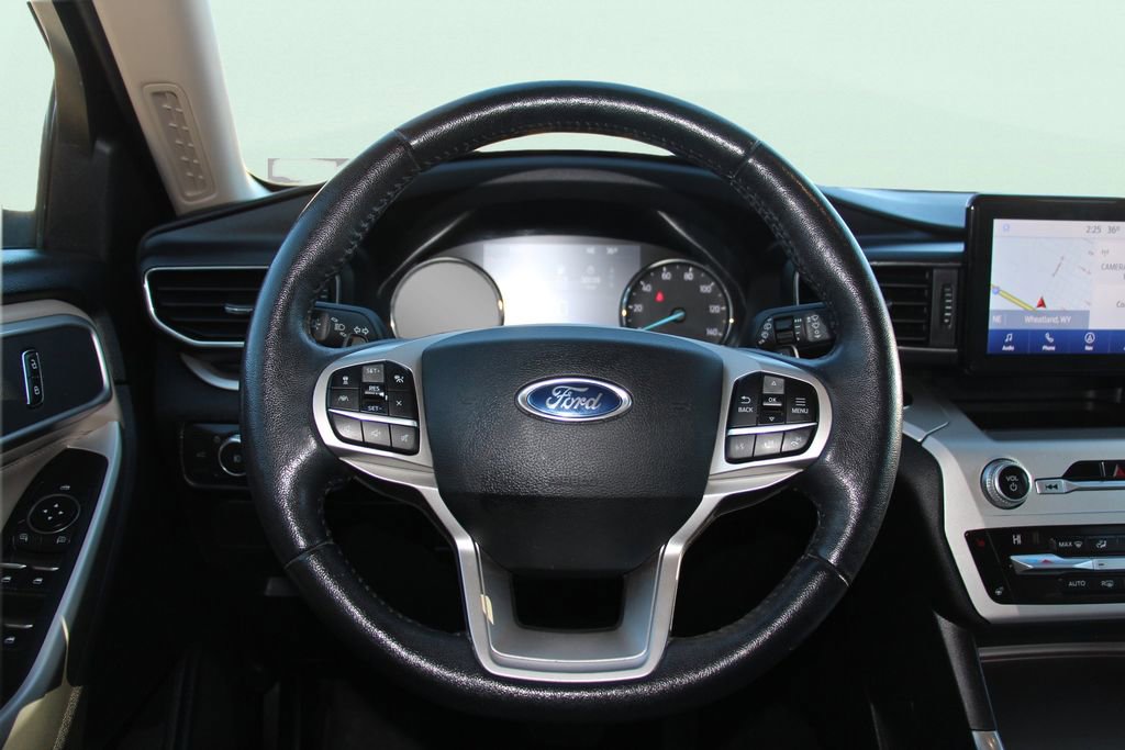 Used 2021 Ford Explorer XLT w/ Equipment Group 202A image 9