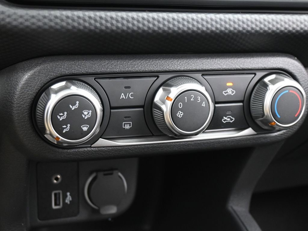 Used 2025 Nissan Kicks Play S image 20