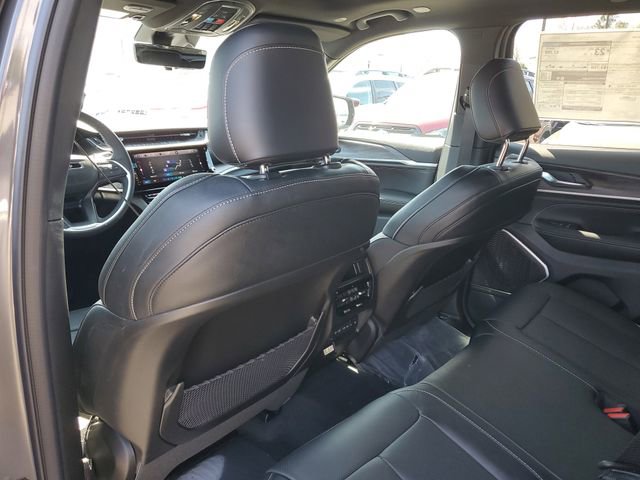 New 2026 Jeep Grand Cherokee Limited AWD/4WD image 12