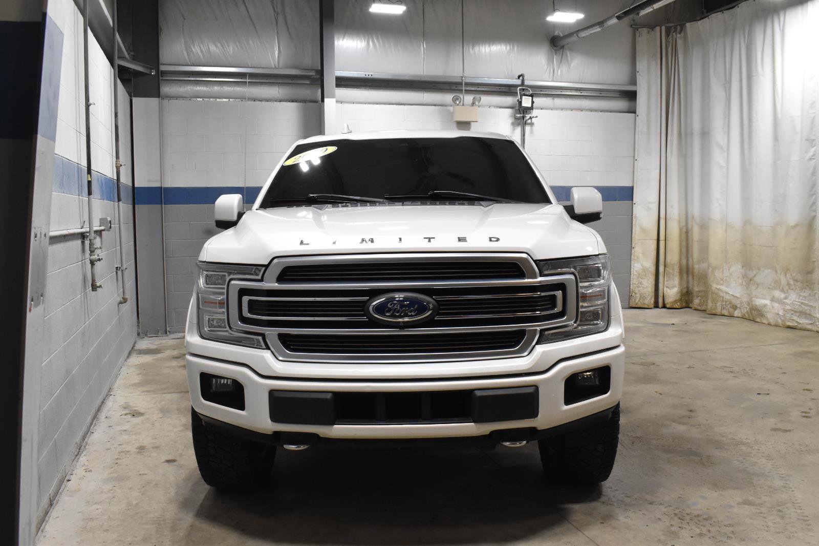 Used 2019 Ford F150 Limited w/ Trailer Tow Package image 32