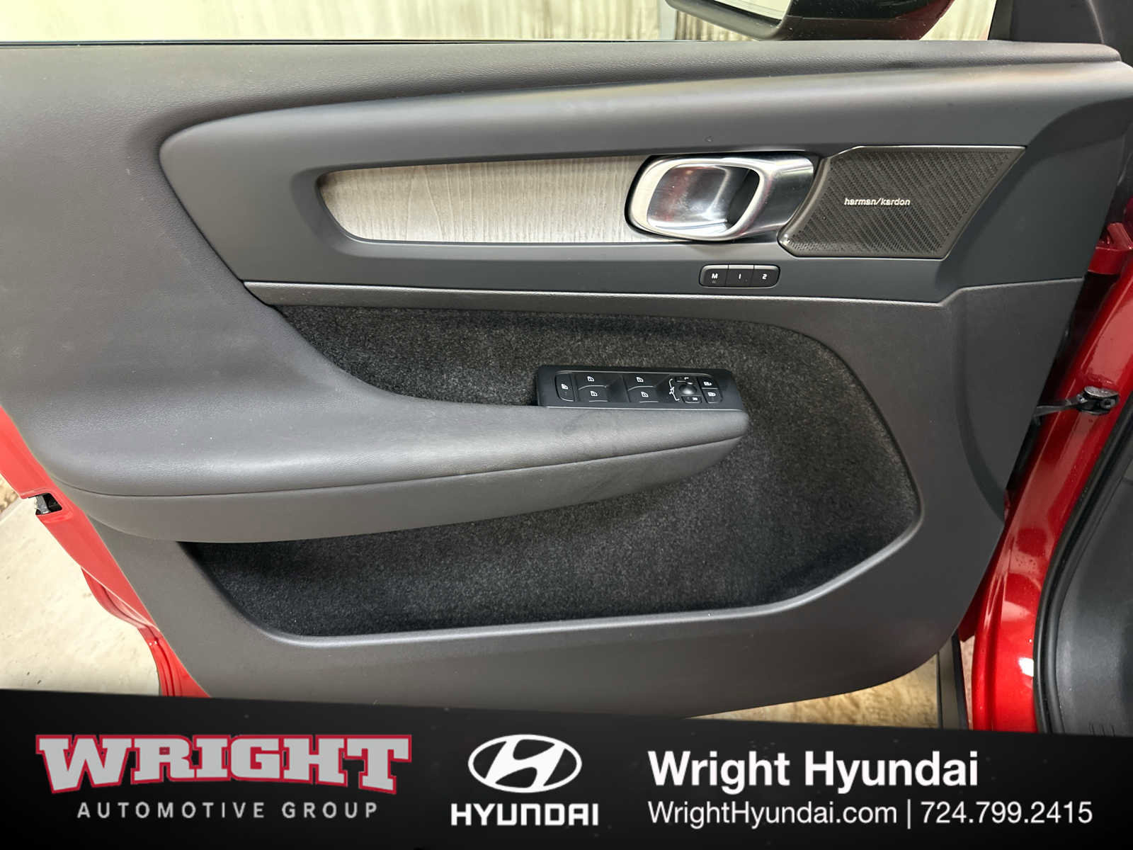 Used 2023 Volvo XC40 B5 Plus w/ Driver Assist Package image 9