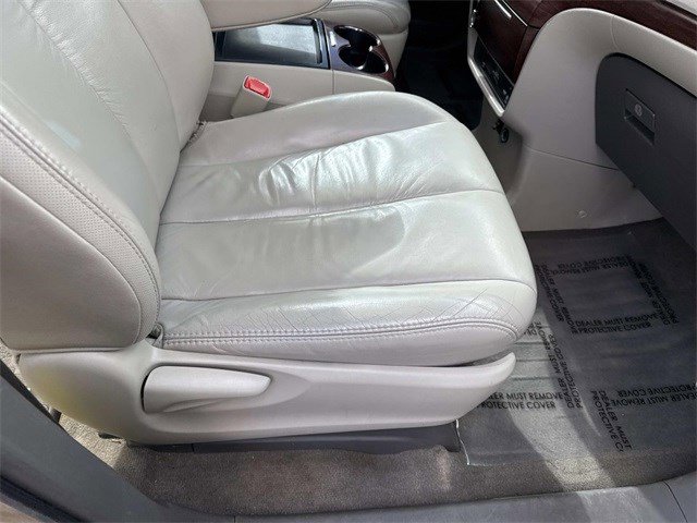 Used 2011 Toyota Sienna XLE image 10