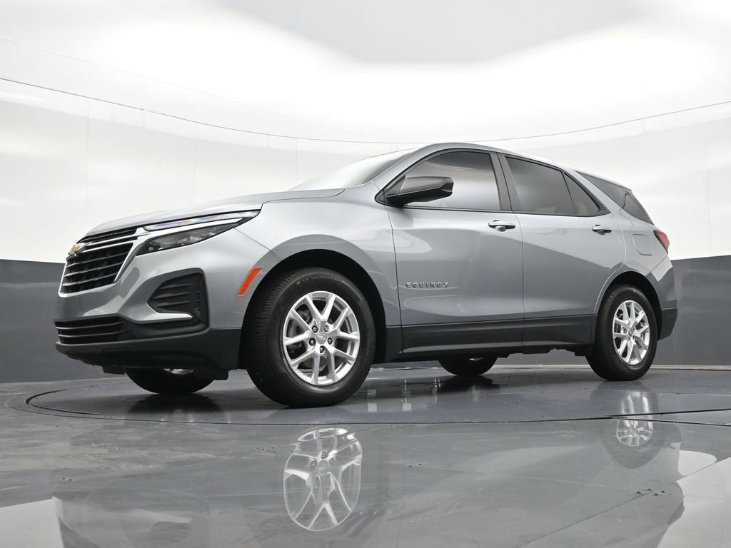 Used 2023 Chevrolet Equinox LS FWD image 23