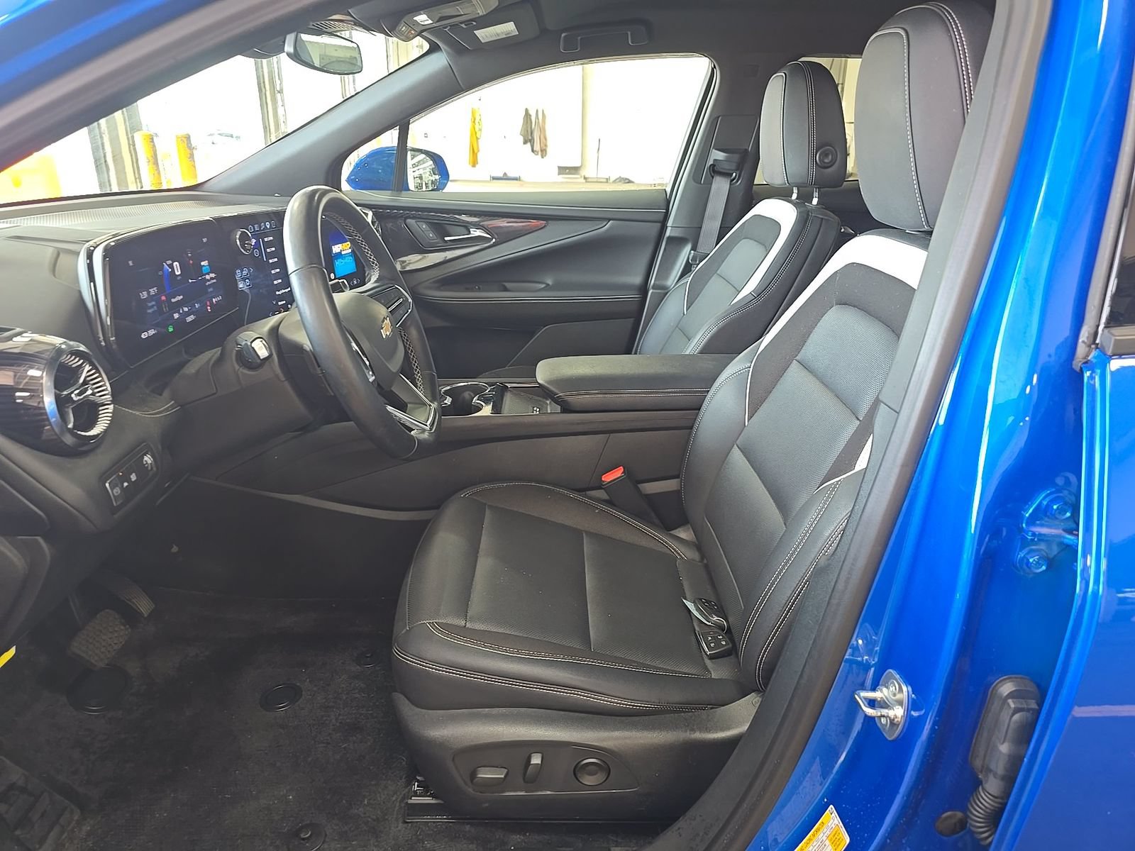 Used 2024 Chevrolet Blazer EV LT AWD/4WD image 7