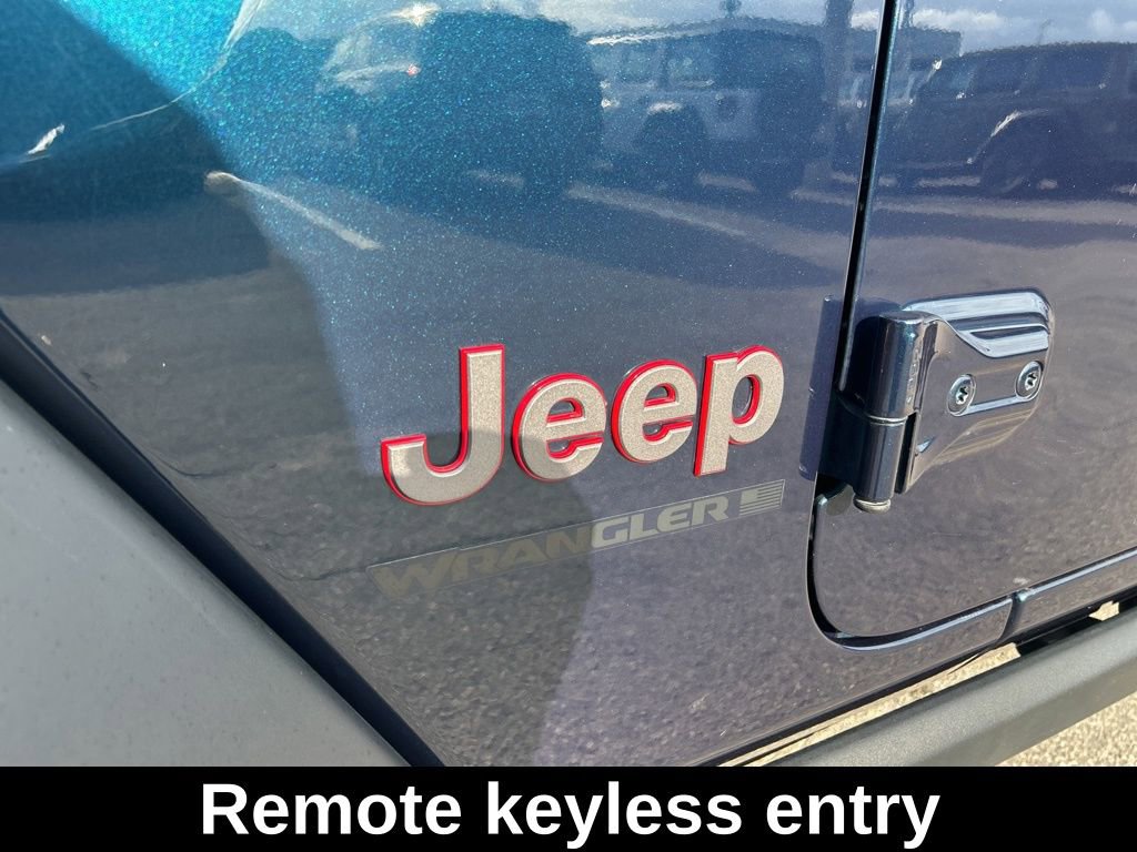 Used 2025 Jeep Wrangler Unlimited Rubicon AWD/4WD image 19