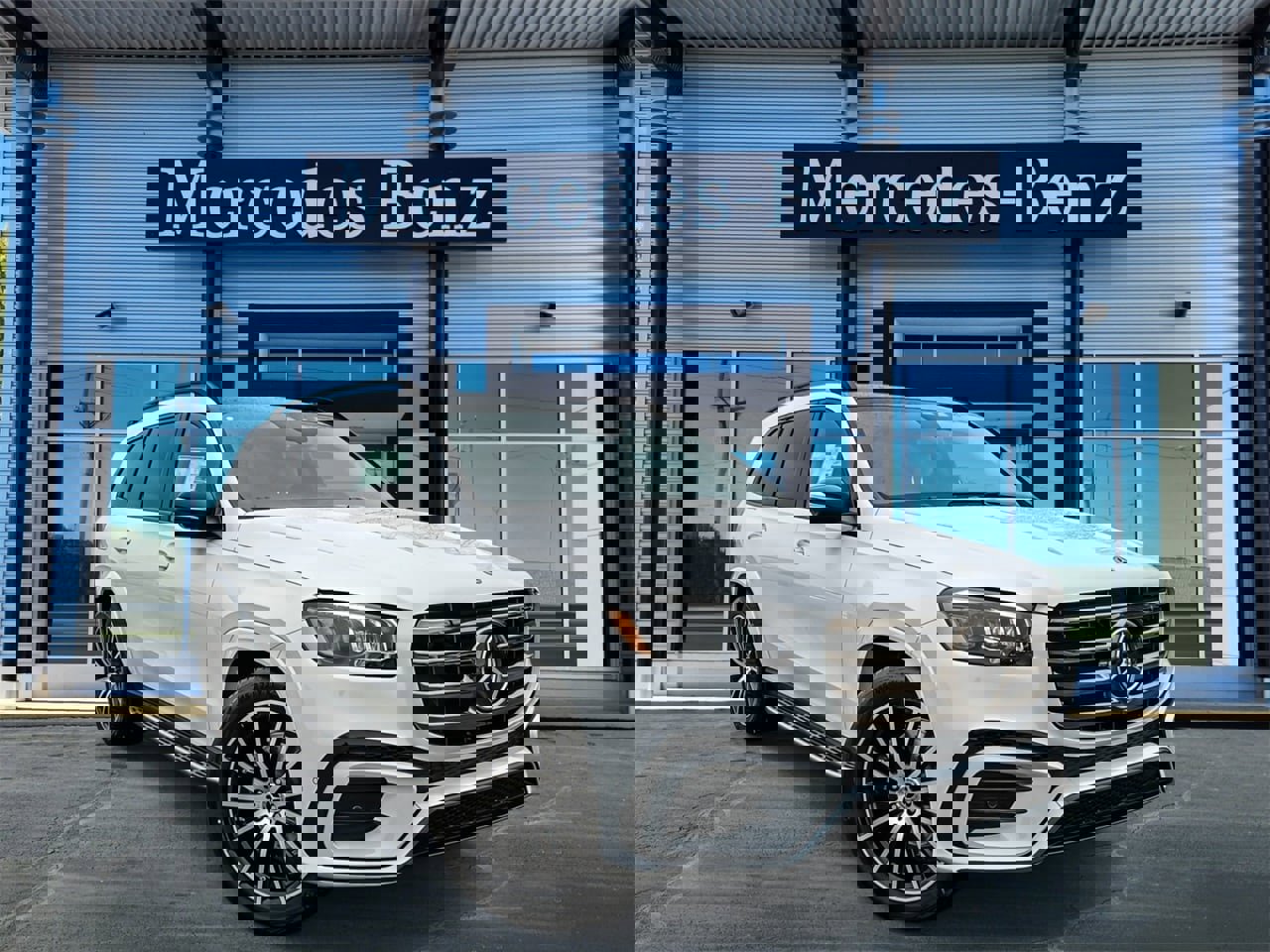 New 2026 Mercedes-Benz GLS 580 4MATIC image 1