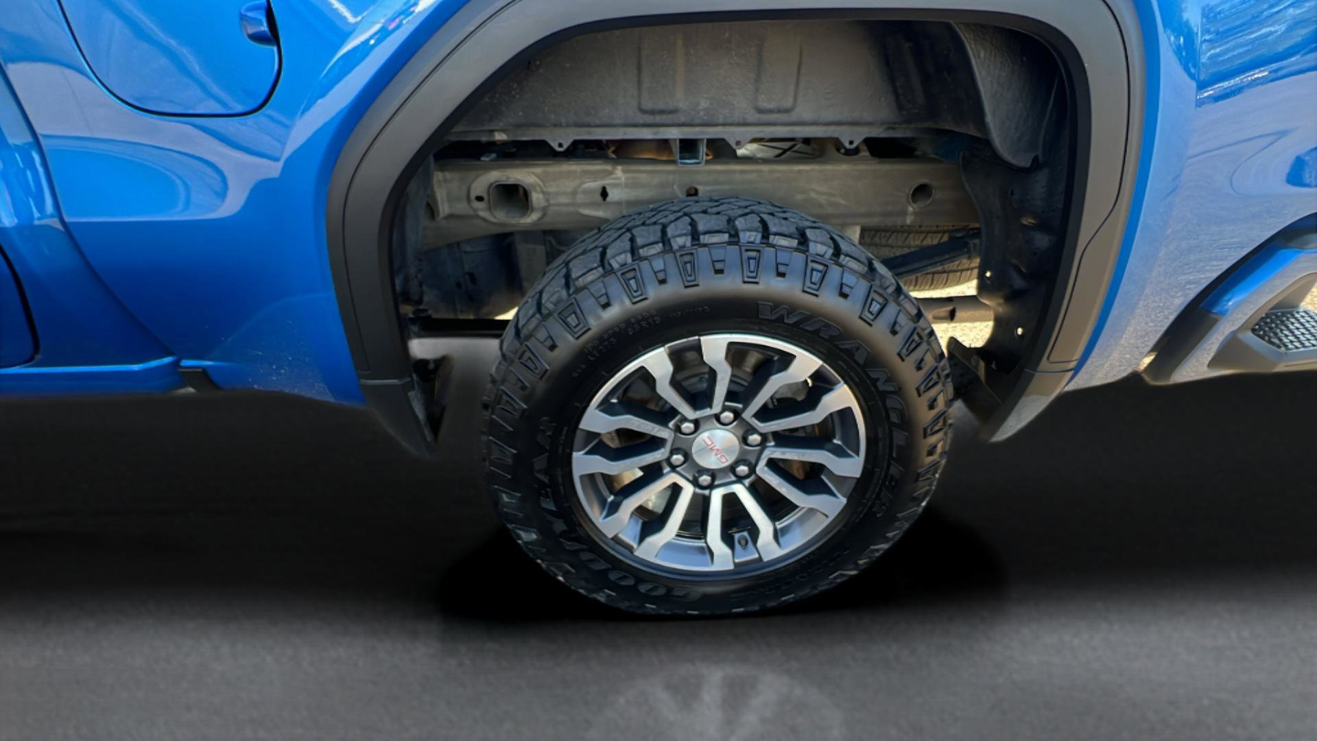 Used 2022 GMC Sierra 1500 AT4 w/ Technology Package image 16