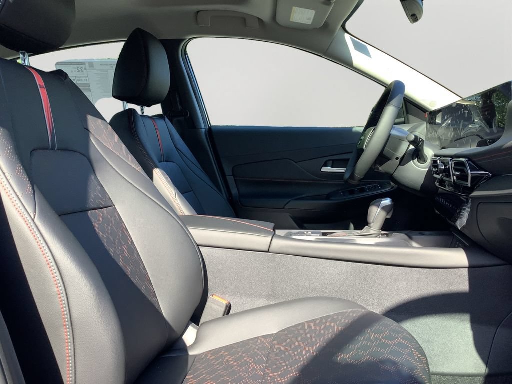 New 2026 Nissan Sentra SR w/ SR Premium Package FWD image 12