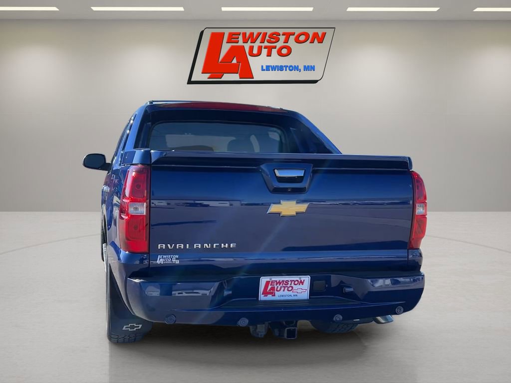 Used 2013 Chevrolet Avalanche LT w/ All-Star Edition image 4