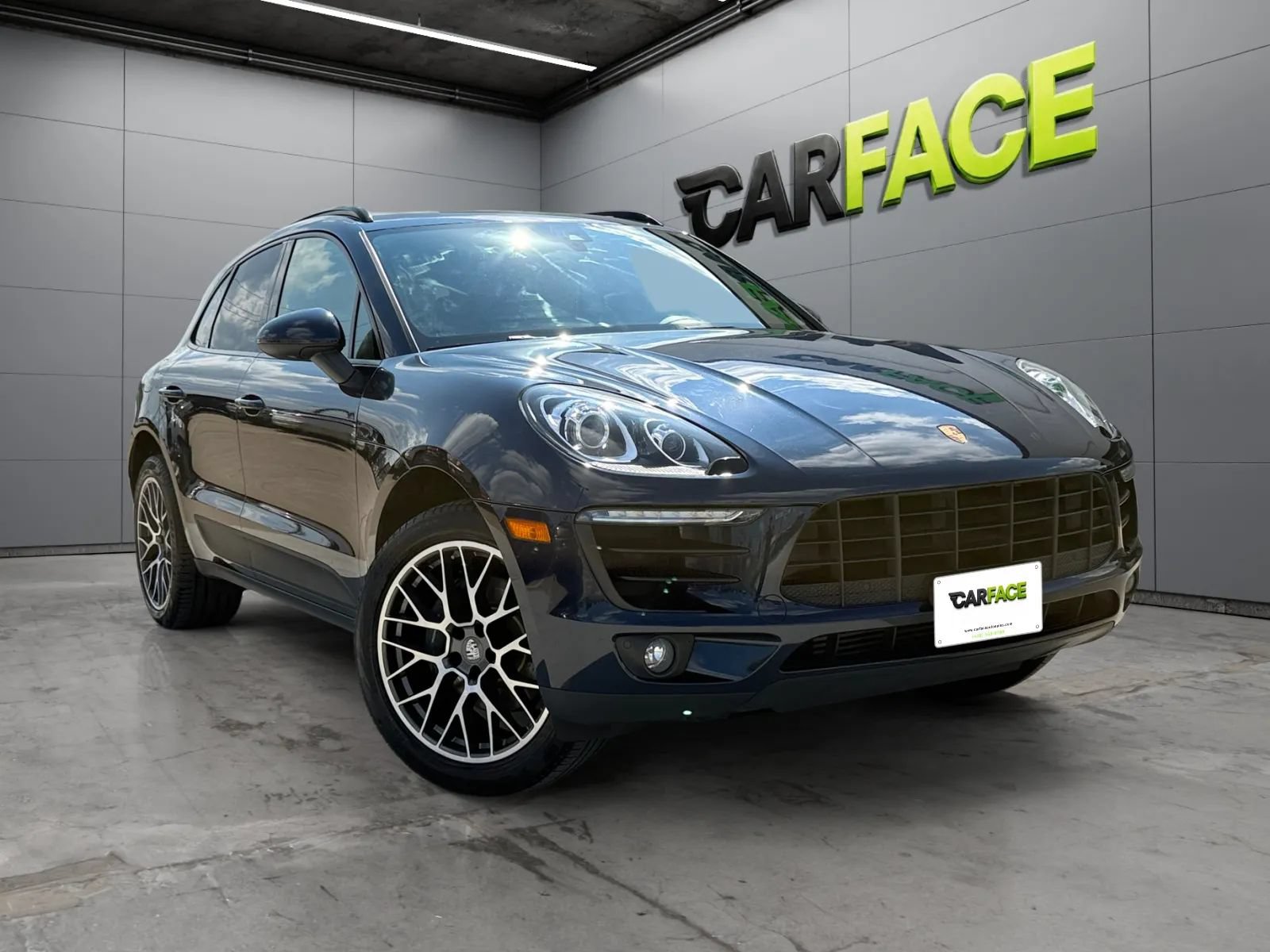 Used 2018 Porsche Macan Sport Edition AWD/4WD image 1