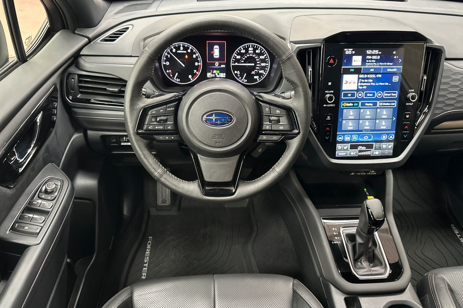 Used 2025 Subaru Forester Touring w/ Popular Package - Touring AWD/4WD image 19