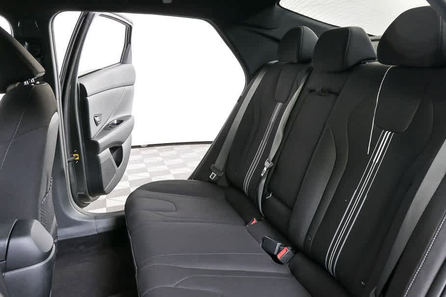 New 2026 Hyundai Elantra SEL Sport Premium image 30