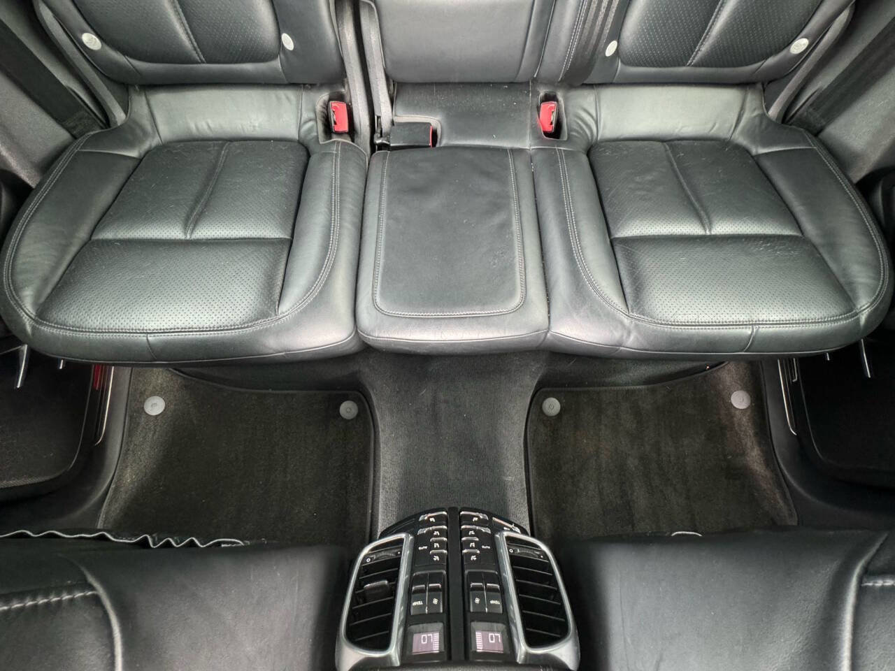 Used 2012 Porsche Cayenne S AWD/4WD image 41