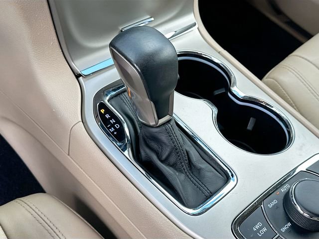 Used 2017 Jeep Grand Cherokee Limited w/ Jeep Active Safety Group image 17