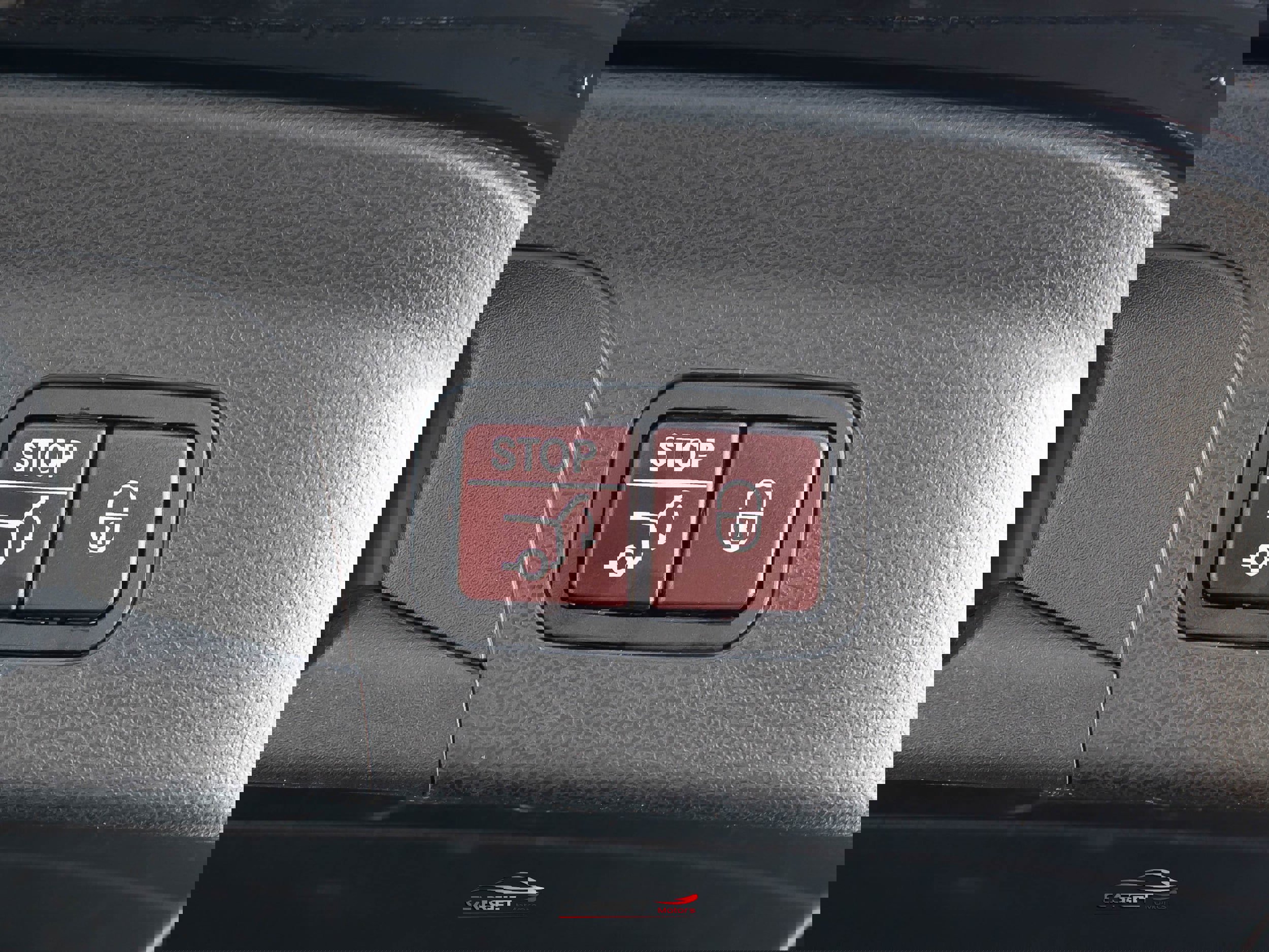 Used 2017 Mercedes-Benz GLC 300 4MATIC image 46