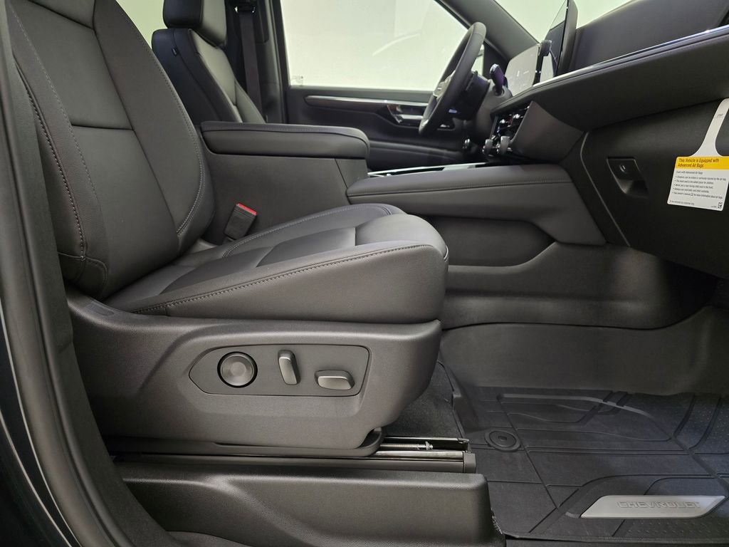New 2026 Chevrolet Suburban LT w/ Comfort Package image 31