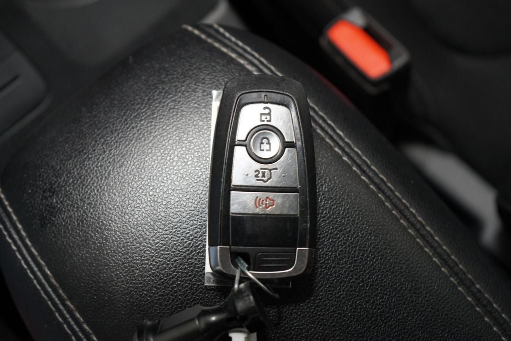 Certified 2025 Ford Escape Active AWD/4WD image 18