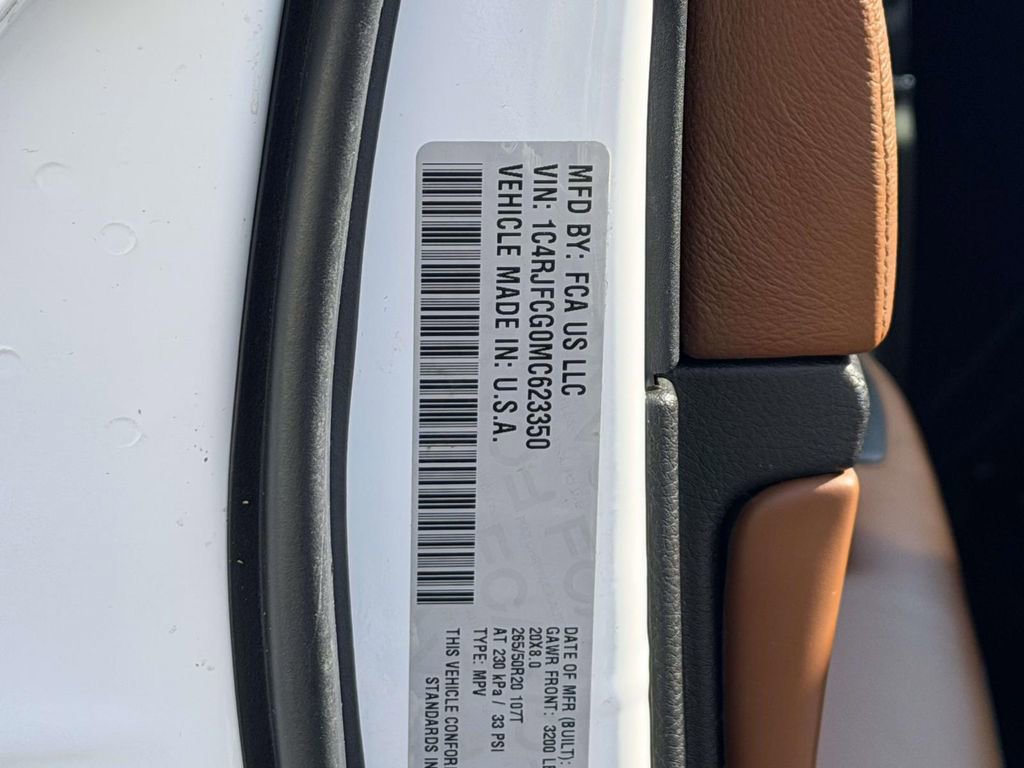 Used 2021 Jeep Grand Cherokee Overland image 27