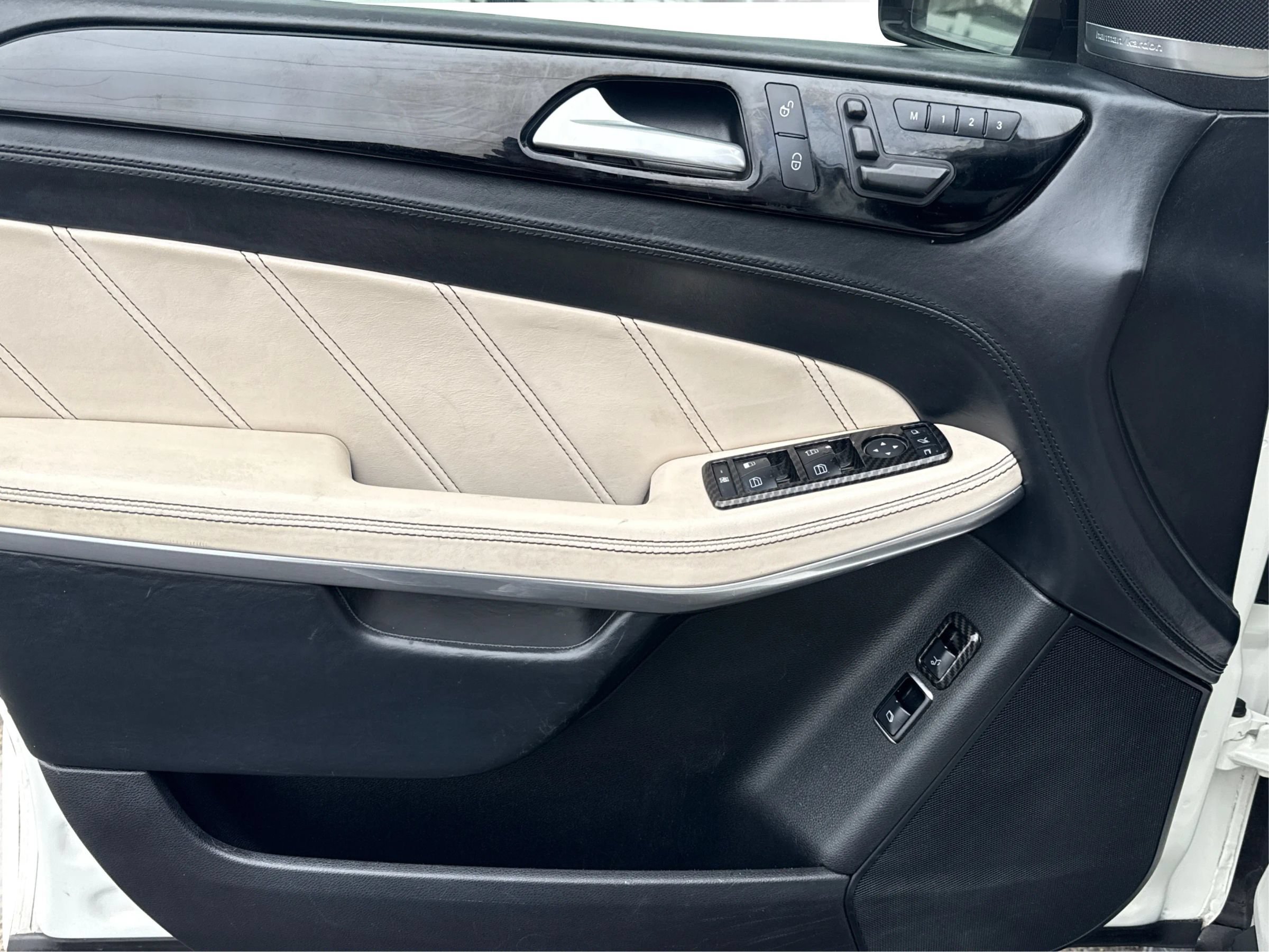 Used 2014 Mercedes-Benz GL 63 AMG 4MATIC image 21