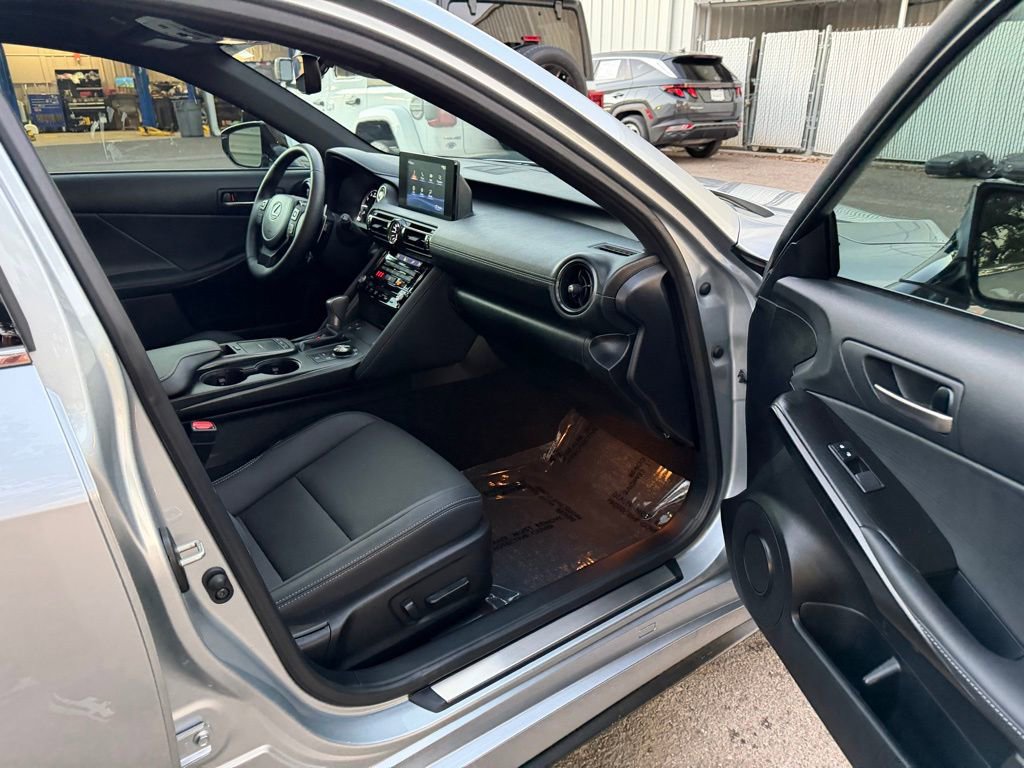 Used 2025 Lexus IS 300 IS 300 w/ Premium Package image 28
