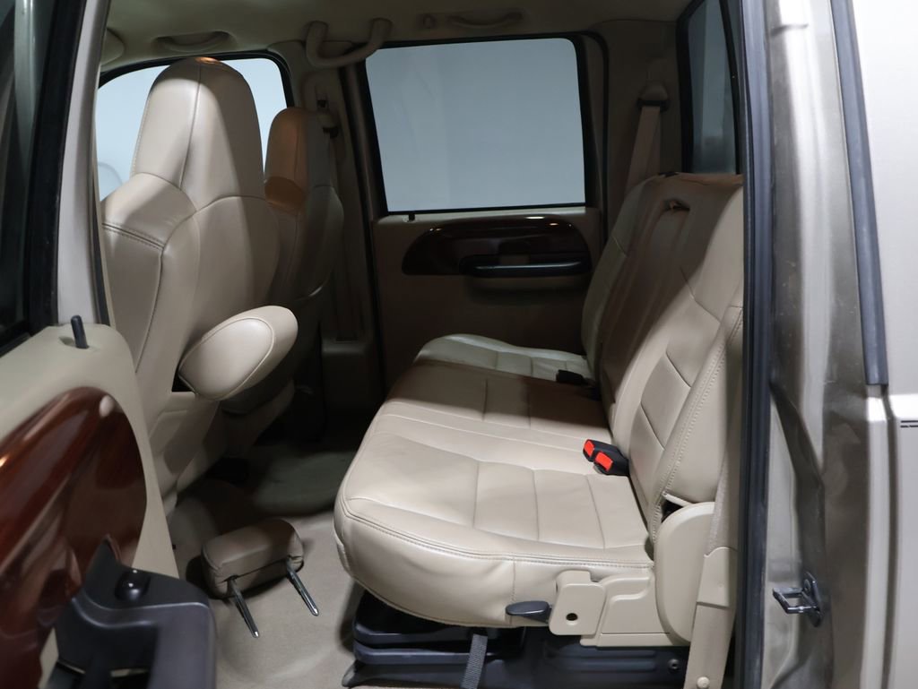 Used 2006 Ford F250 Lariat image 17