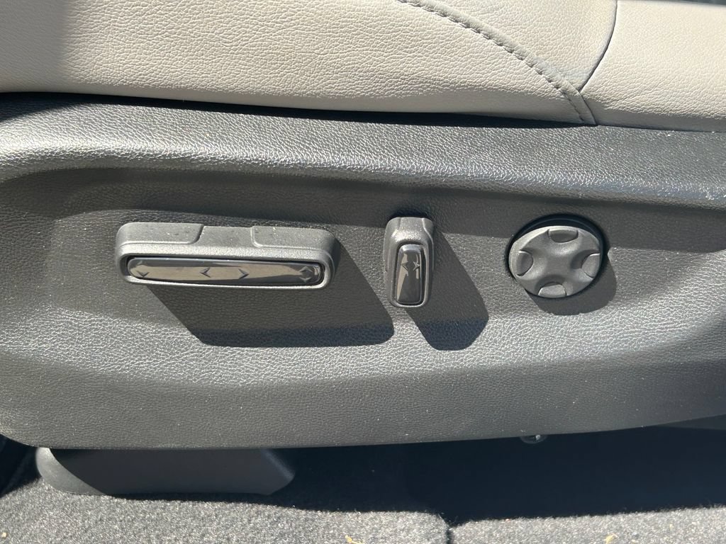 Used 2017 Honda CR-V EX-L image 24