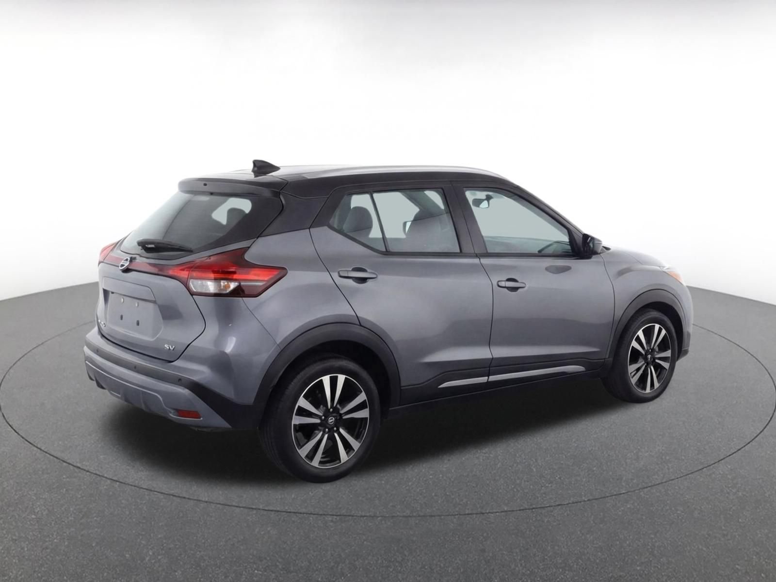 Used 2024 Nissan Kicks SV FWD image 9