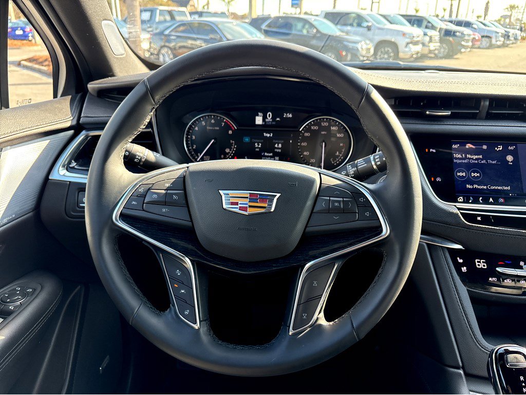 Certified 2025 Cadillac XT5 Premium Luxury image 14