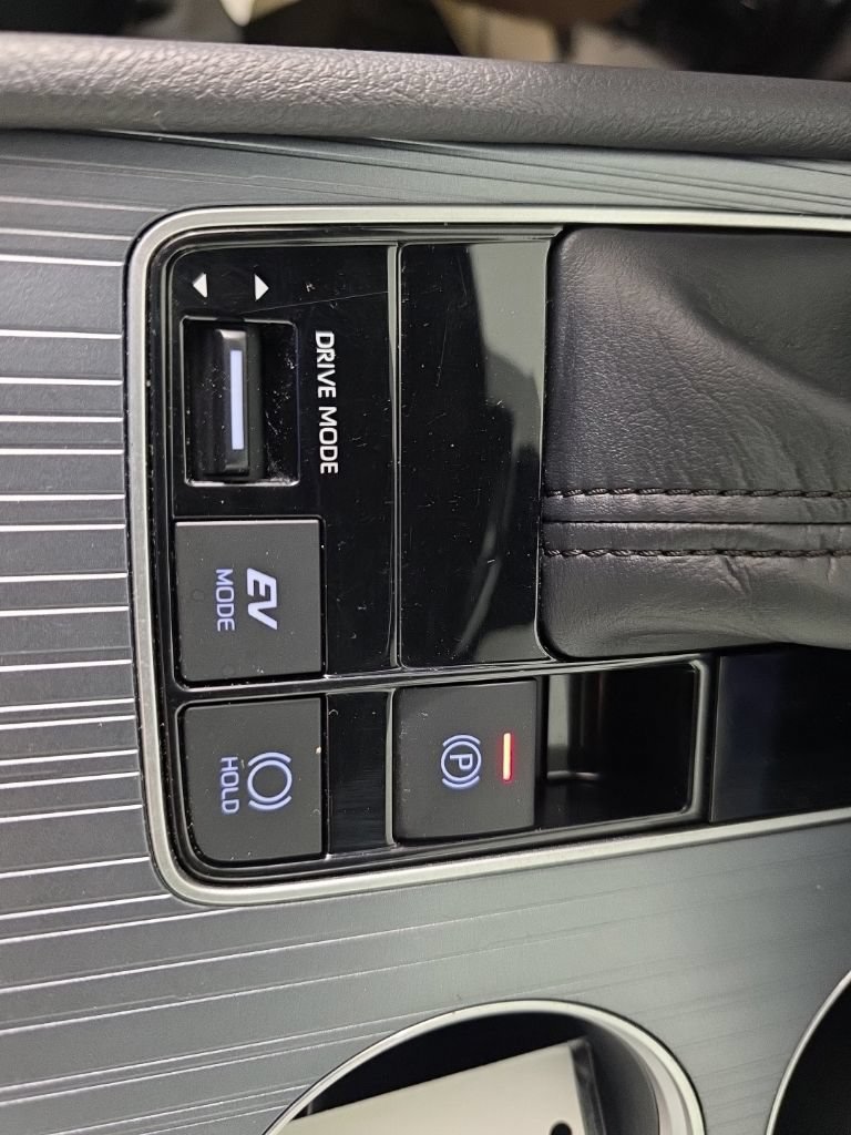 Used 2022 Toyota Sienna XSE AWD/4WD image 20