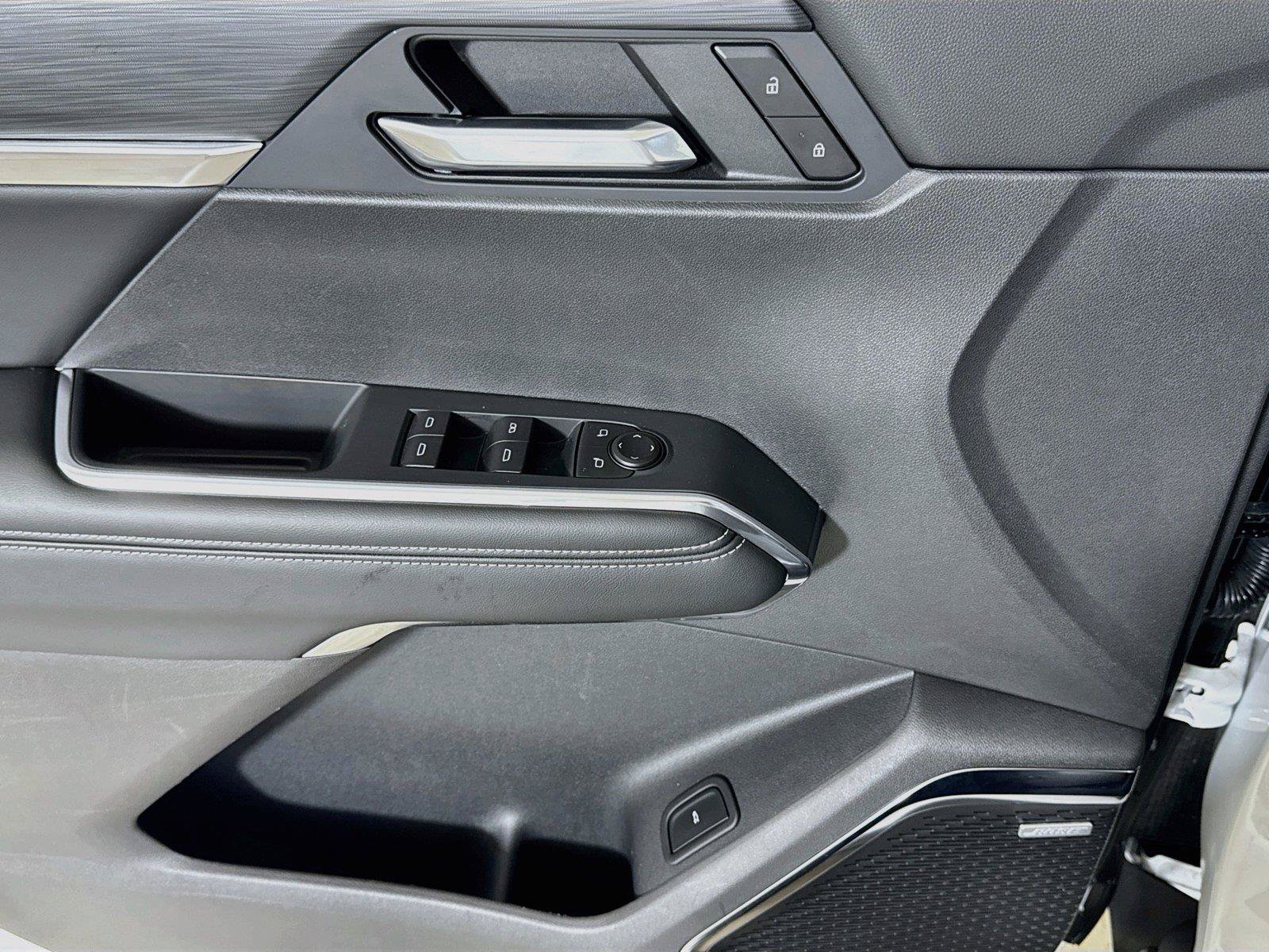 Certified 2026 GMC Acadia Elevation FWD image 16