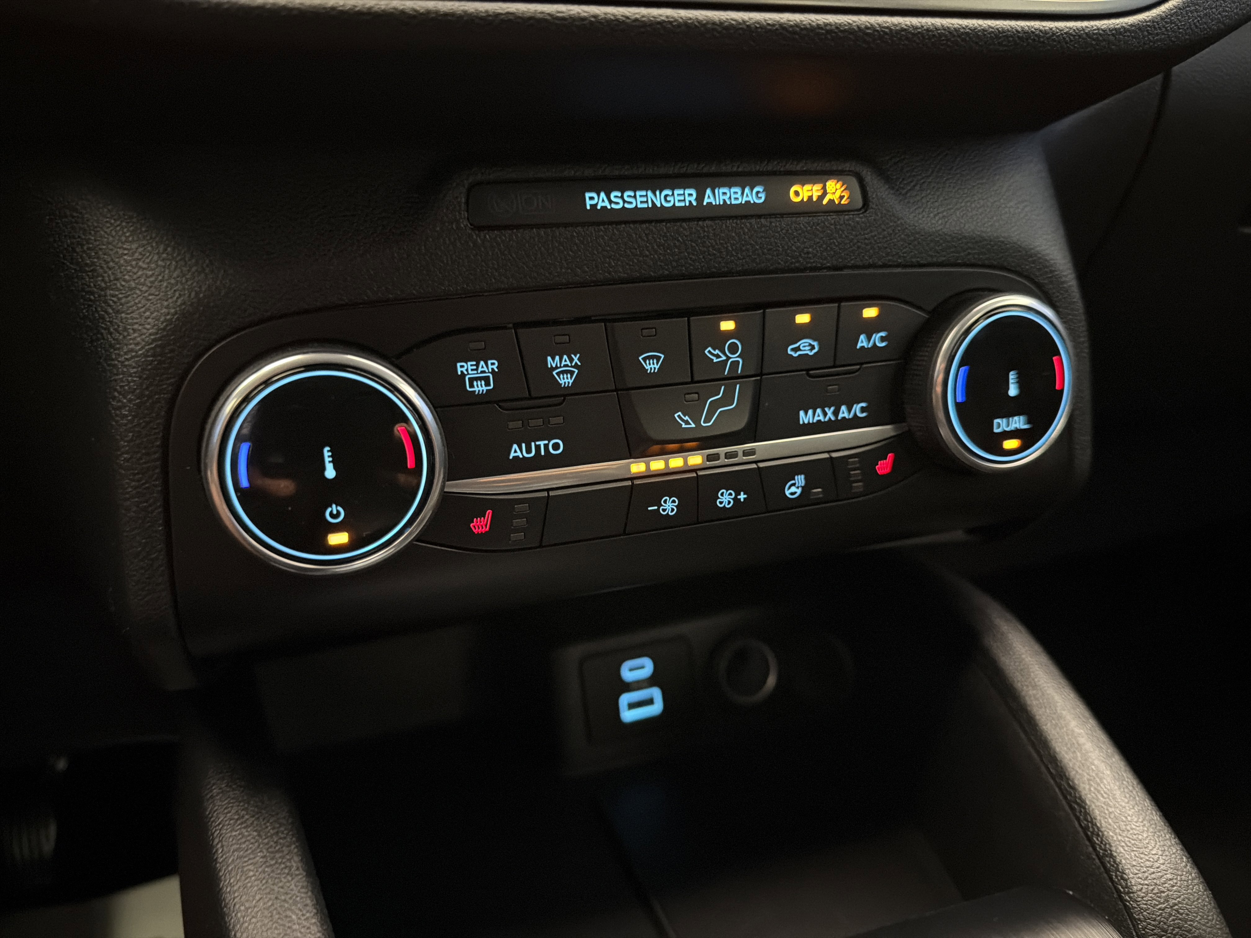 Used 2023 Ford Escape Active w/ Cold Weather Package FWD image 21
