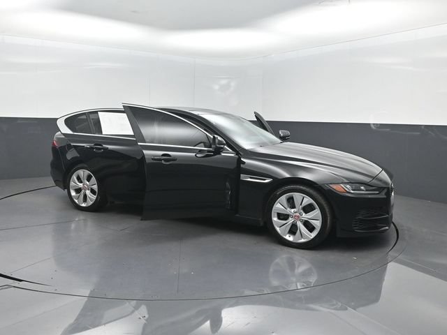 Used 2020 Jaguar XE S RWD image 37