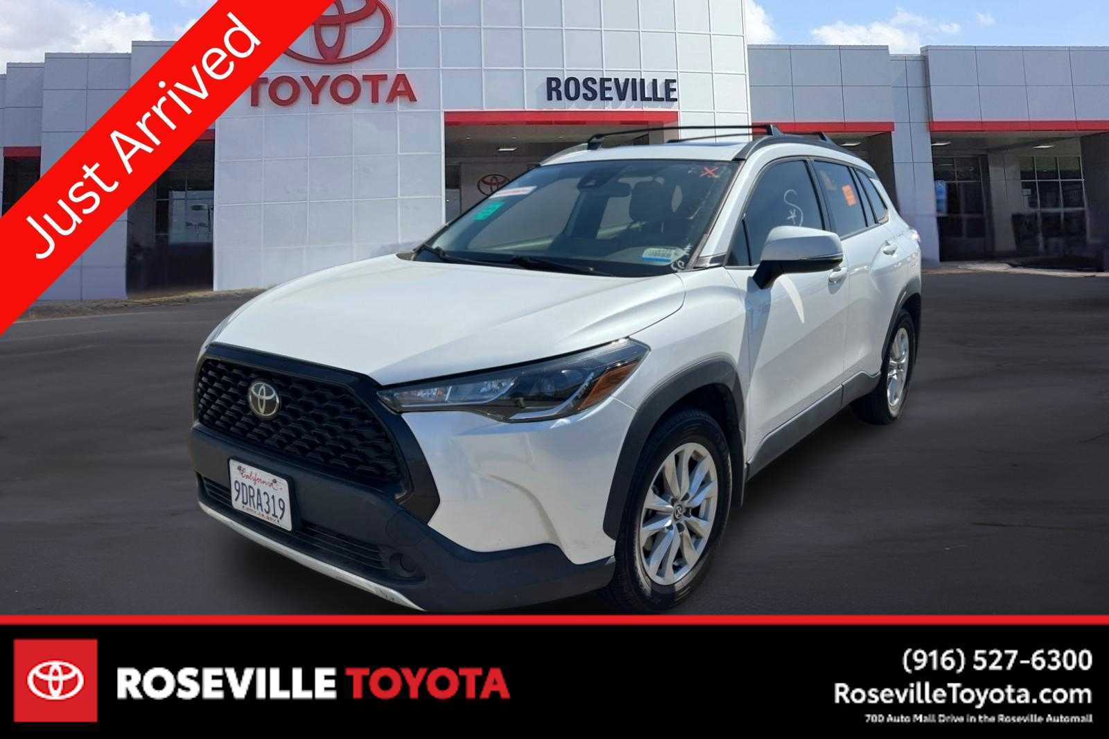 Used 2022 Toyota Corolla Cross LE w/ Moonroof Package AWD/4WD video 1