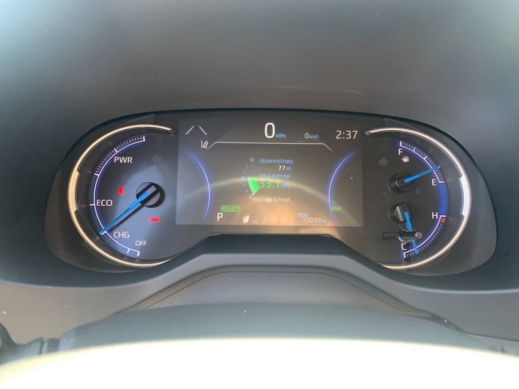 Used 2025 Toyota RAV4 XLE AWD/4WD image 30