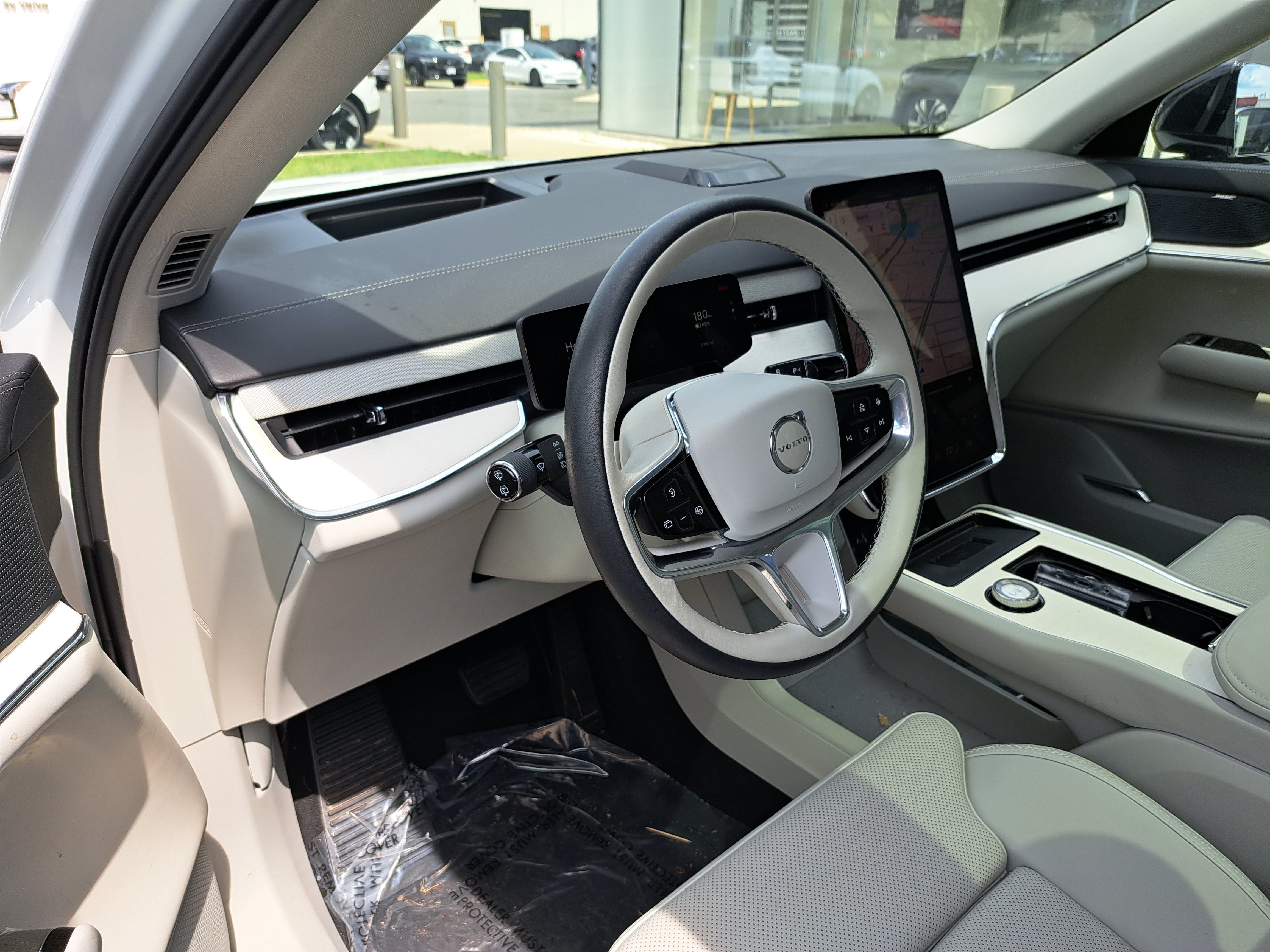 New 2025 Volvo EX90 Plus AWD/4WD image 5