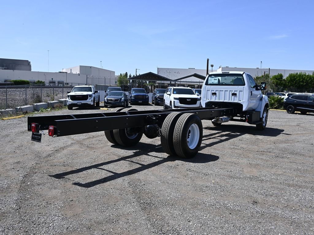 New 2027 Ford F650 2WD Regular Cab Super Duty image 4