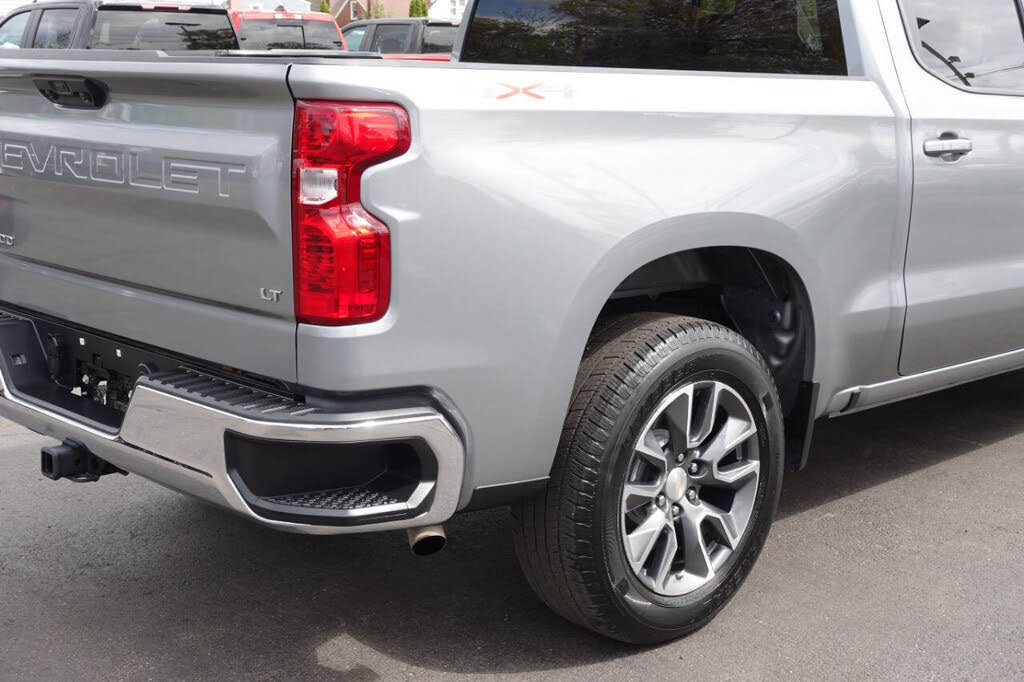 Used 2023 Chevrolet Silverado 1500 LT AWD/4WD image 12