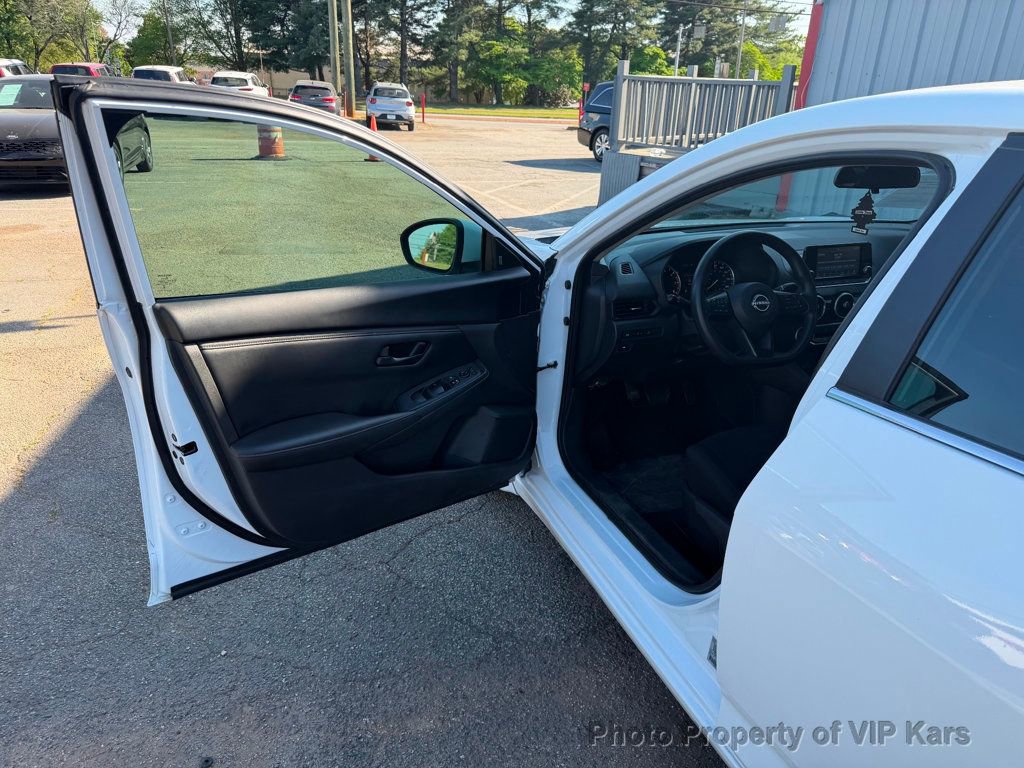 Used 2025 Nissan Sentra S image 9