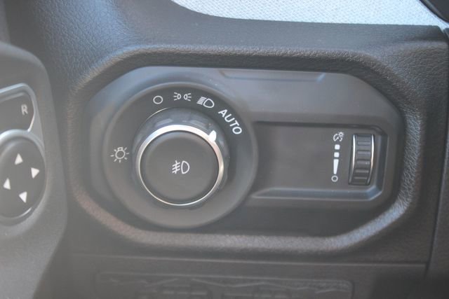 Used 2024 Jeep Wrangler Willys image 18