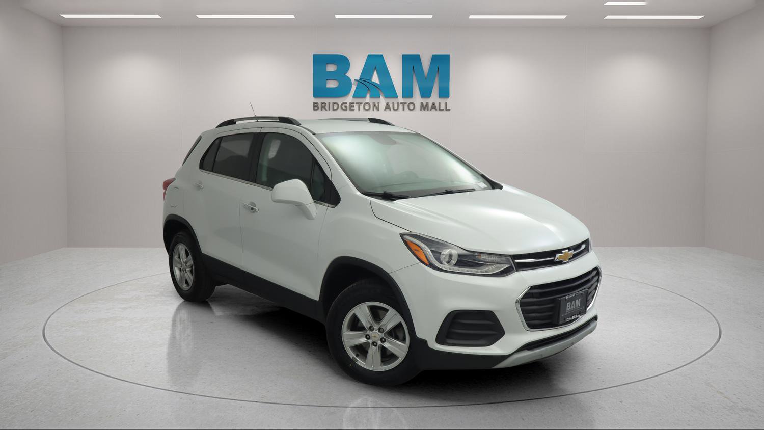 Used 2019 Chevrolet Trax LT w/ LT Convenience Package image 1