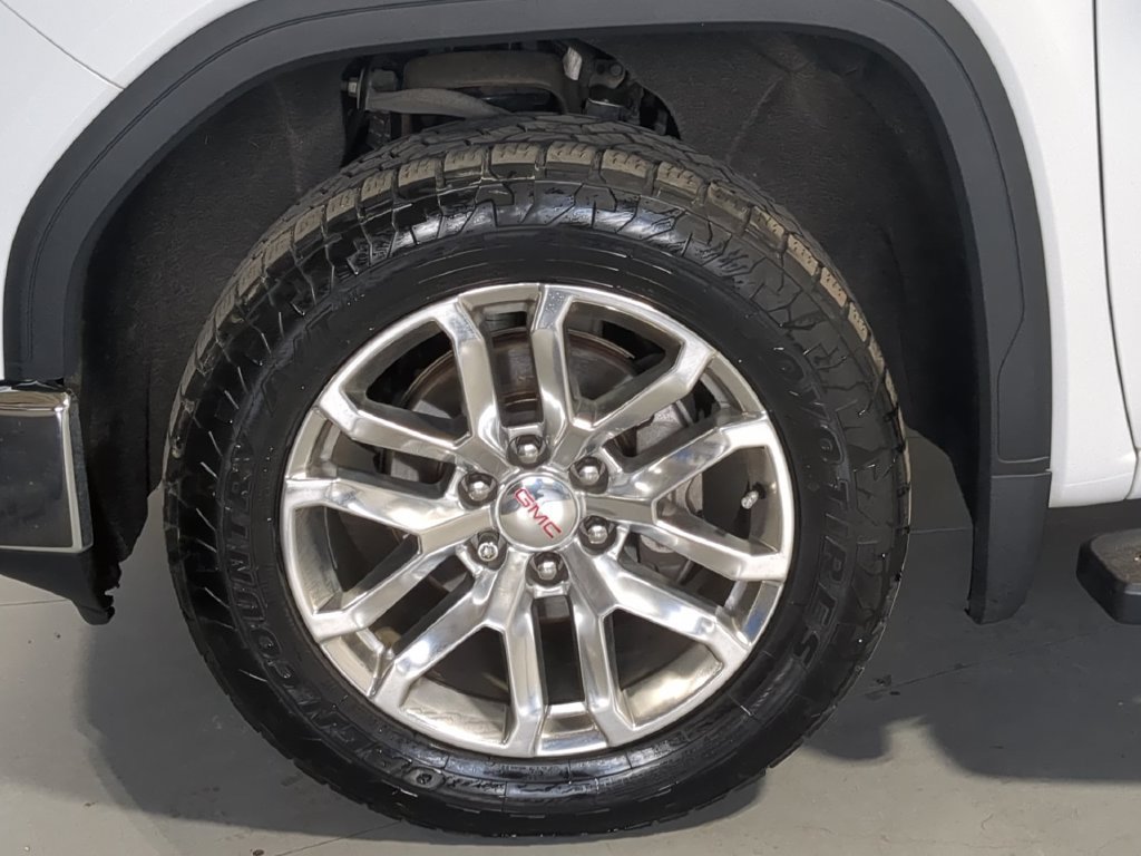 Used 2021 GMC Sierra 1500 SLT w/ SLT Premium Plus Package AWD/4WD image 17