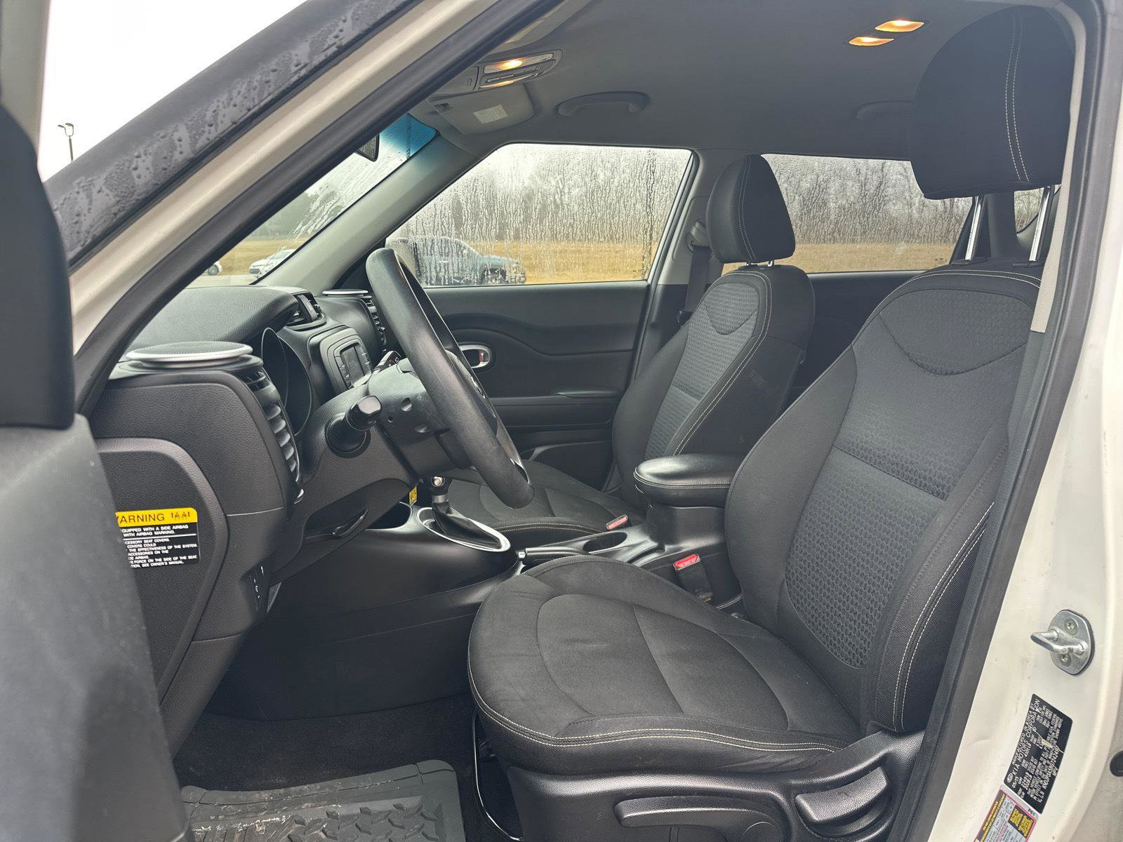 Used 2016 Kia Soul + image 3