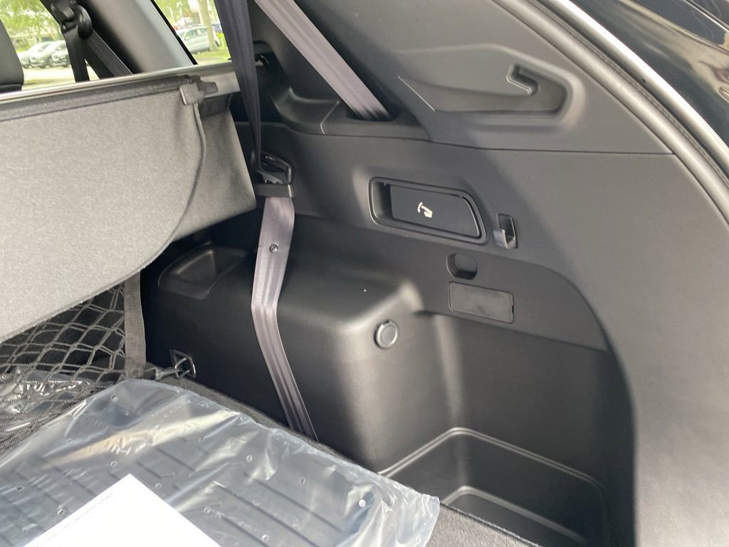 New 2025 Mitsubishi Outlander SE image 34