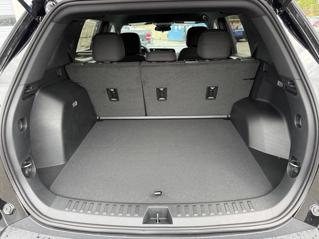 New 2027 Chevrolet Equinox LT FWD image 24