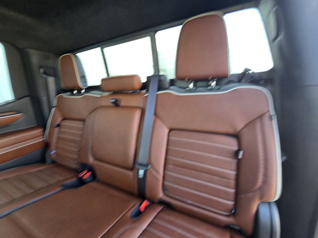 Used 2024 GMC Sierra 1500 Denali Ultimate image 16